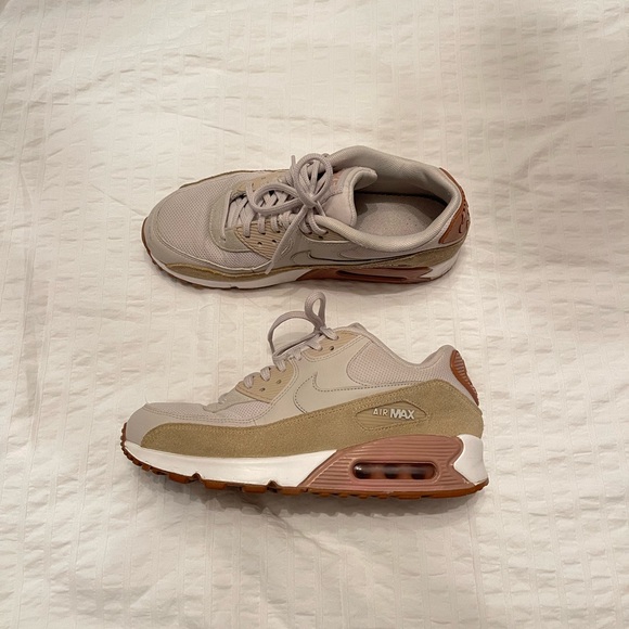 Nike Air Max 90 - Picture 1 of 9